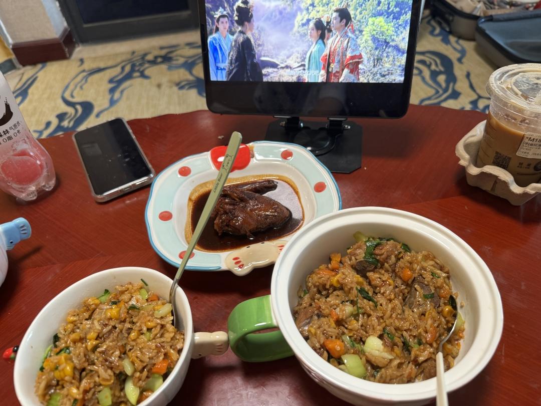 喷香排骨焖饭（爆好吃）