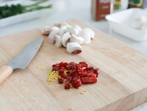 西班牙蒜香辣味虾🦐10分钟搞定的高级料理的做法 步骤5