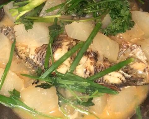 ［鹅妈妈锅］麻麻自制萝卜焖鱼