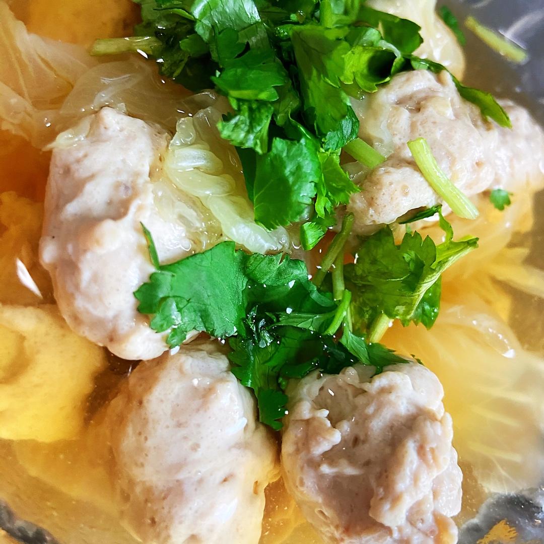 水汆丸子汤