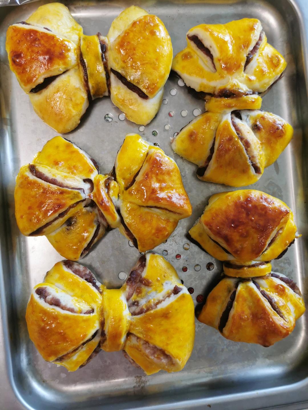 好吃又好看的蝴蝶结🎀豆沙面包