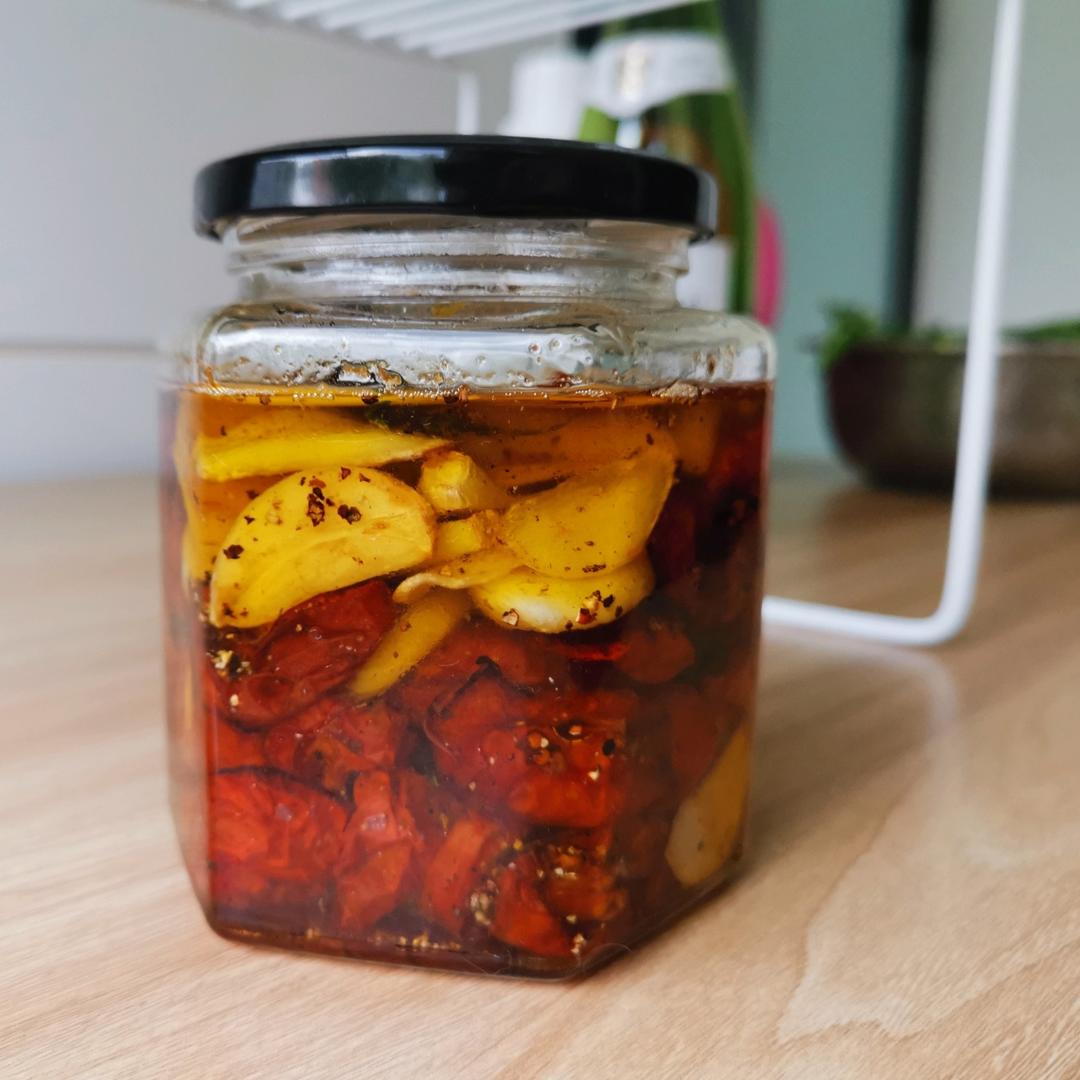 为了佛卡夏而存在的——橄榄油浸小番茄