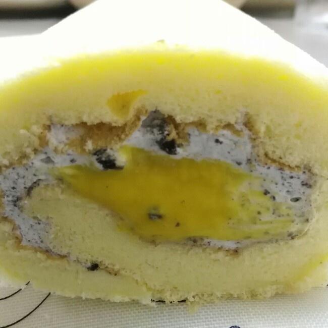 椰奶菠萝芒果冻蛋糕卷的做法