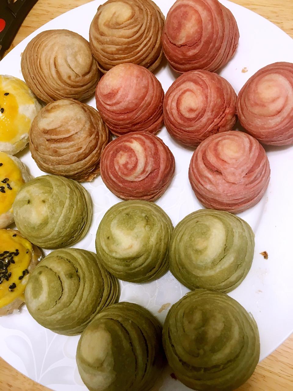 蛋黄酥~紫薯、抹茶、原味~花好月圆，中秋快乐~内附一次做六色蛋黄酥方法~