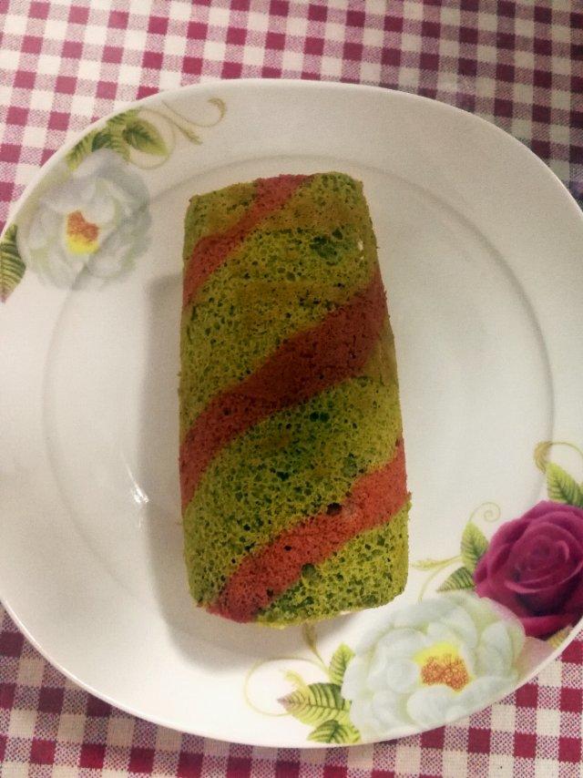 不做它怎敢说自己也玩烘焙—圣诞风蛋糕卷