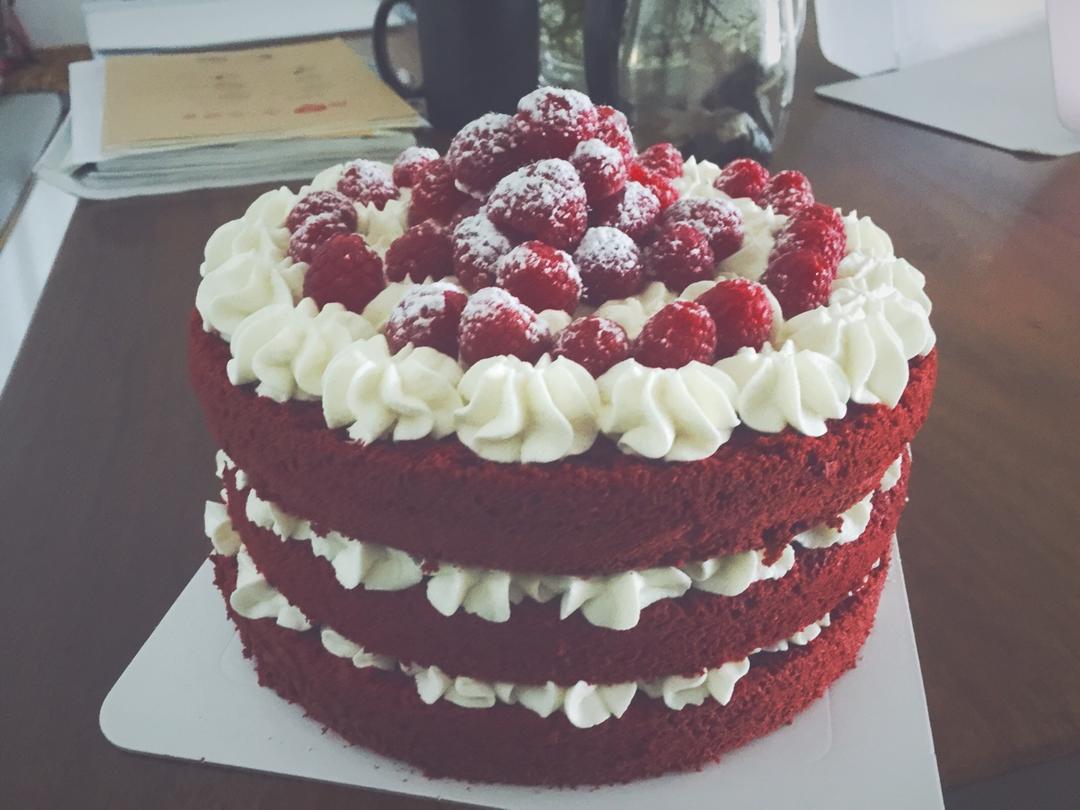 8寸红丝绒蛋糕
