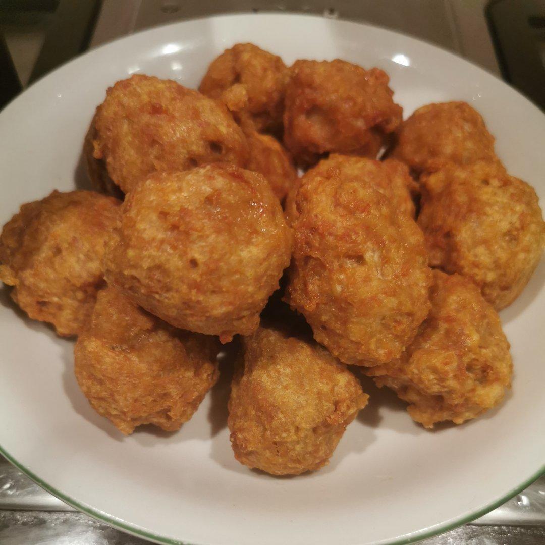 厨师长教你：“炸肉丸”的家常做法，口感和味道都不错，先收藏了