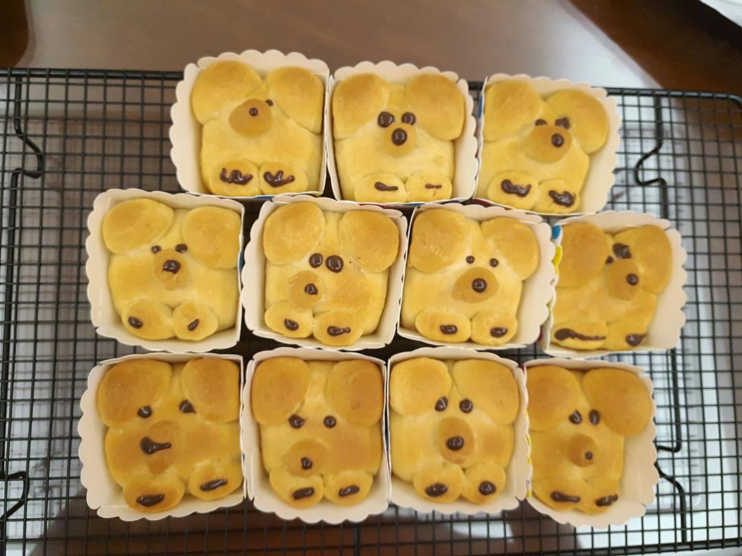 熊宝宝纸杯面包