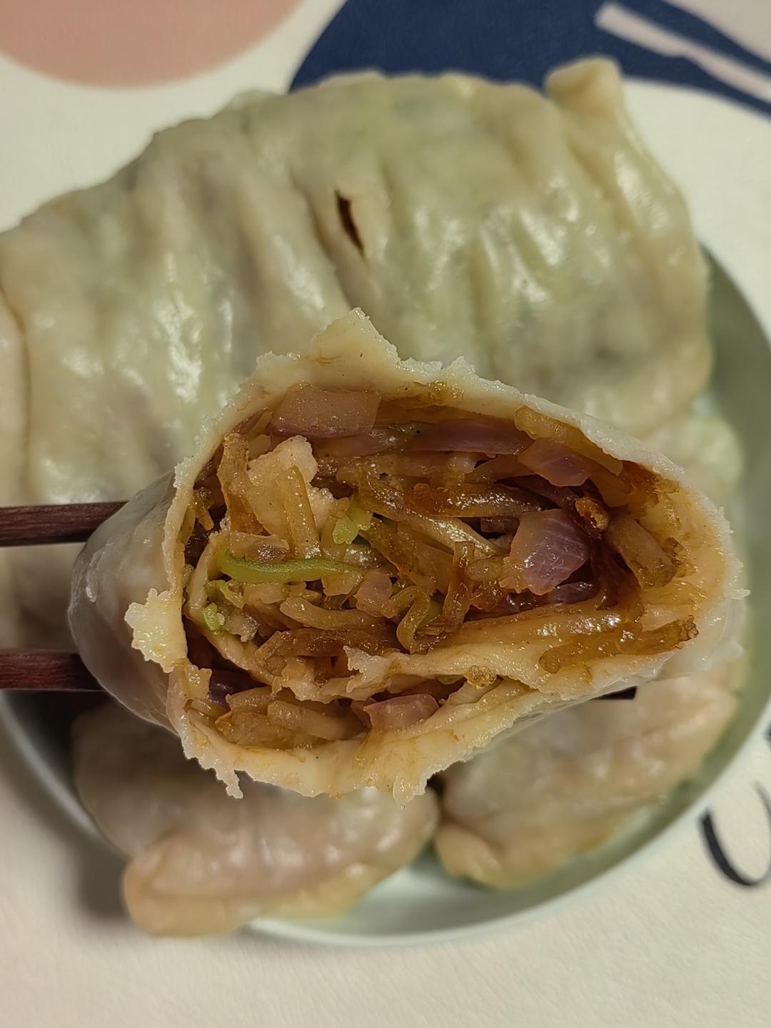 一起用餐吧—茄子馅肉龙