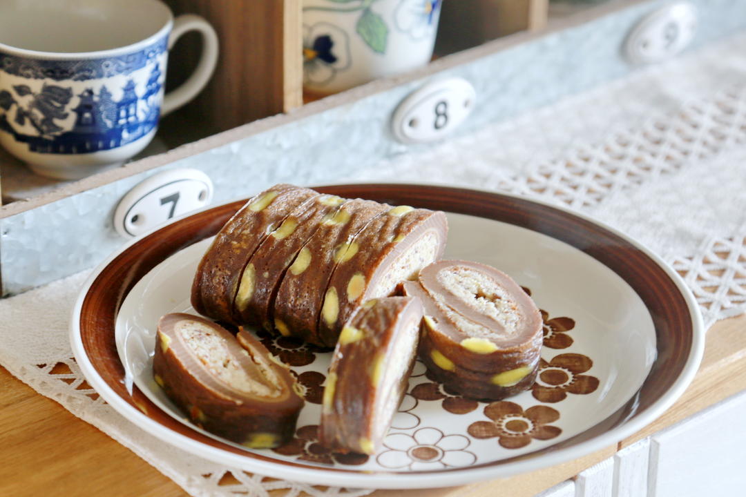 波点奶油蛋糕卷，可可栗子味的