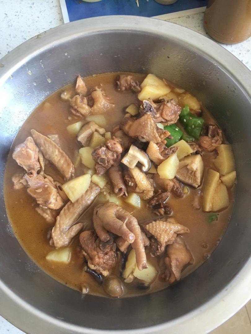 家常大盘鸡加手擀宽面