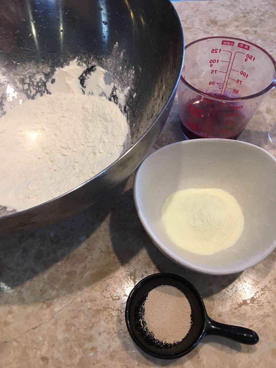 纯奶手撕吐司的做法 步骤1