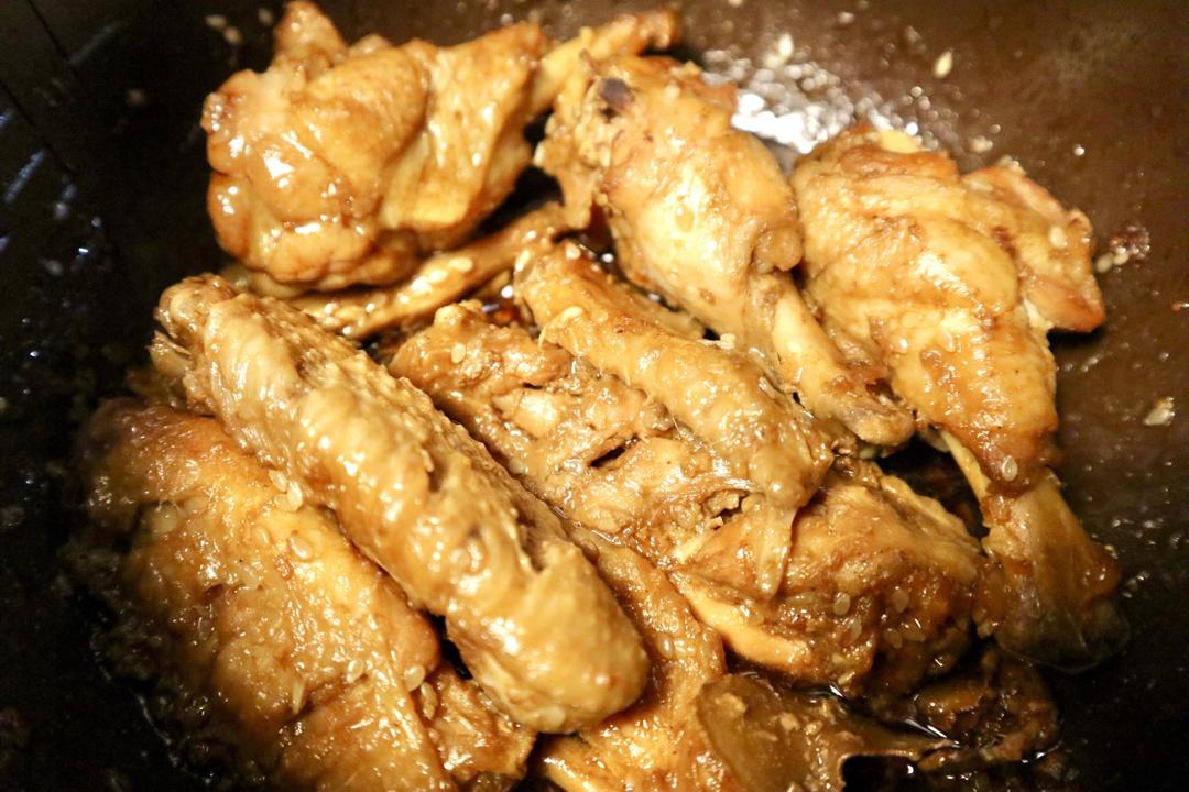 【电饭煲蜜汁鸡翅】