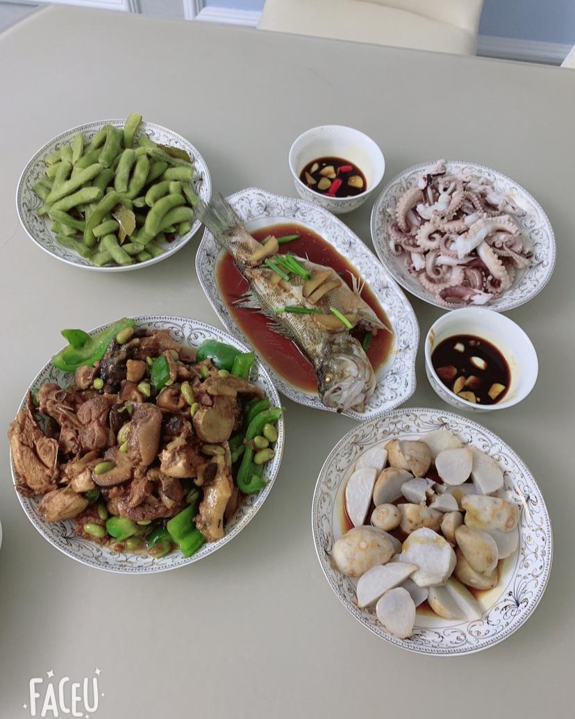 好吃到原地爆炸的黄焖鸡