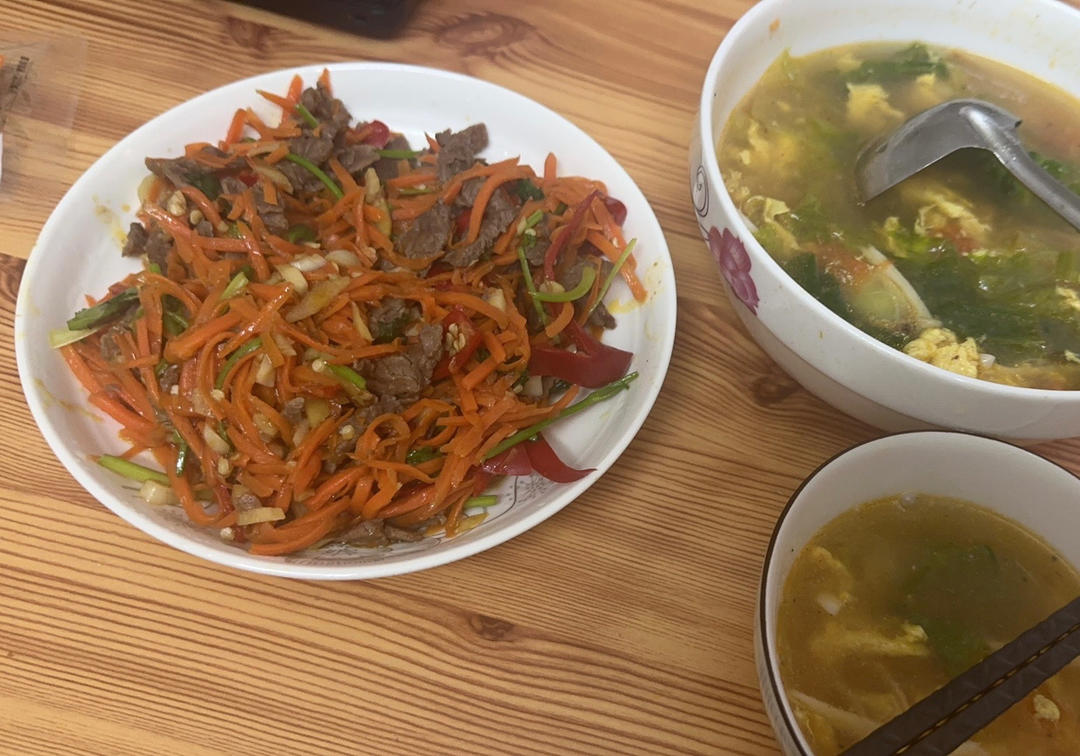 营养美味胡萝卜丝炒牛肉