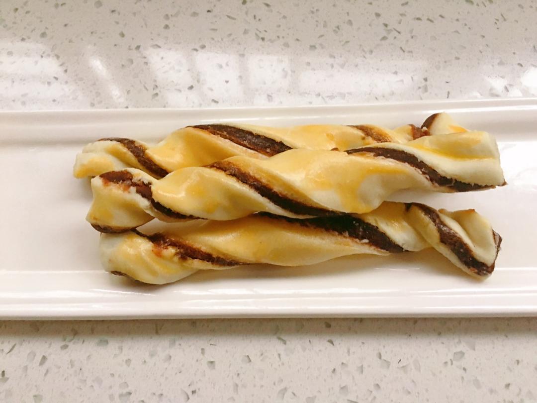 豆沙扭扭酥