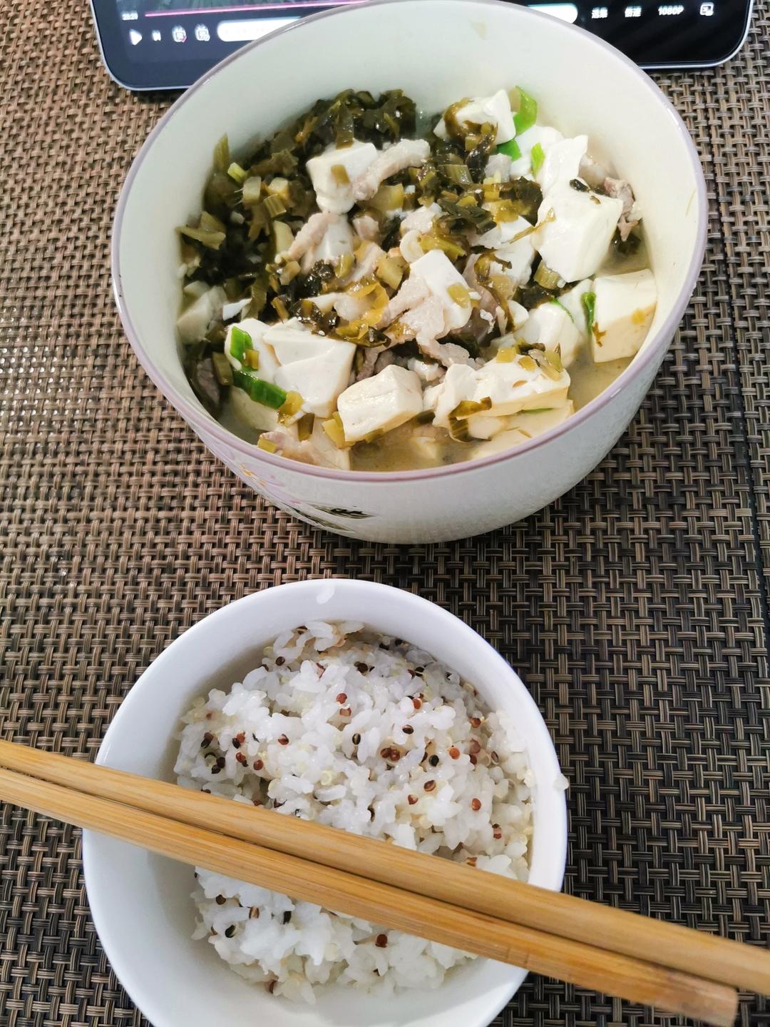 石锅雪菜嫩豆腐