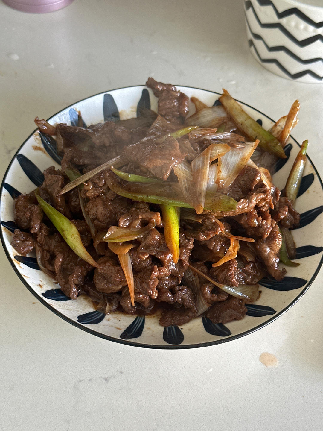 葱香浓郁的葱爆牛肉