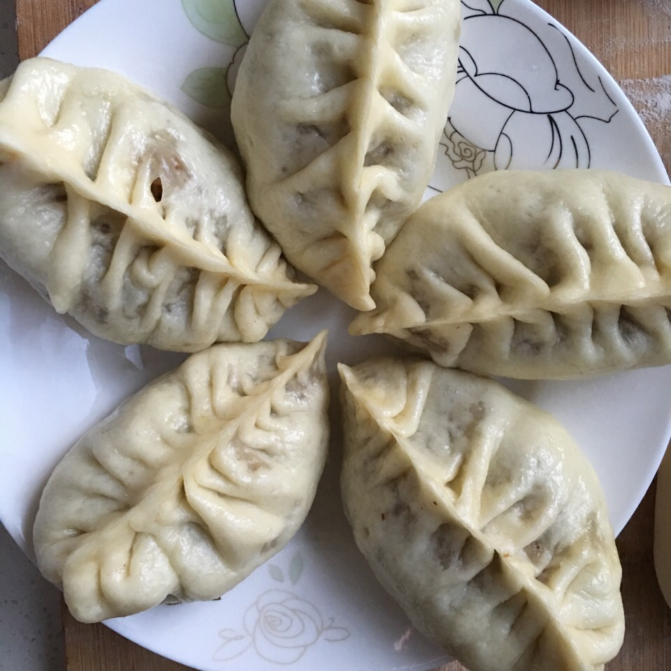 萝卜粉条麦穗包子Turnip & GlassNoodle Steamed Dumplings