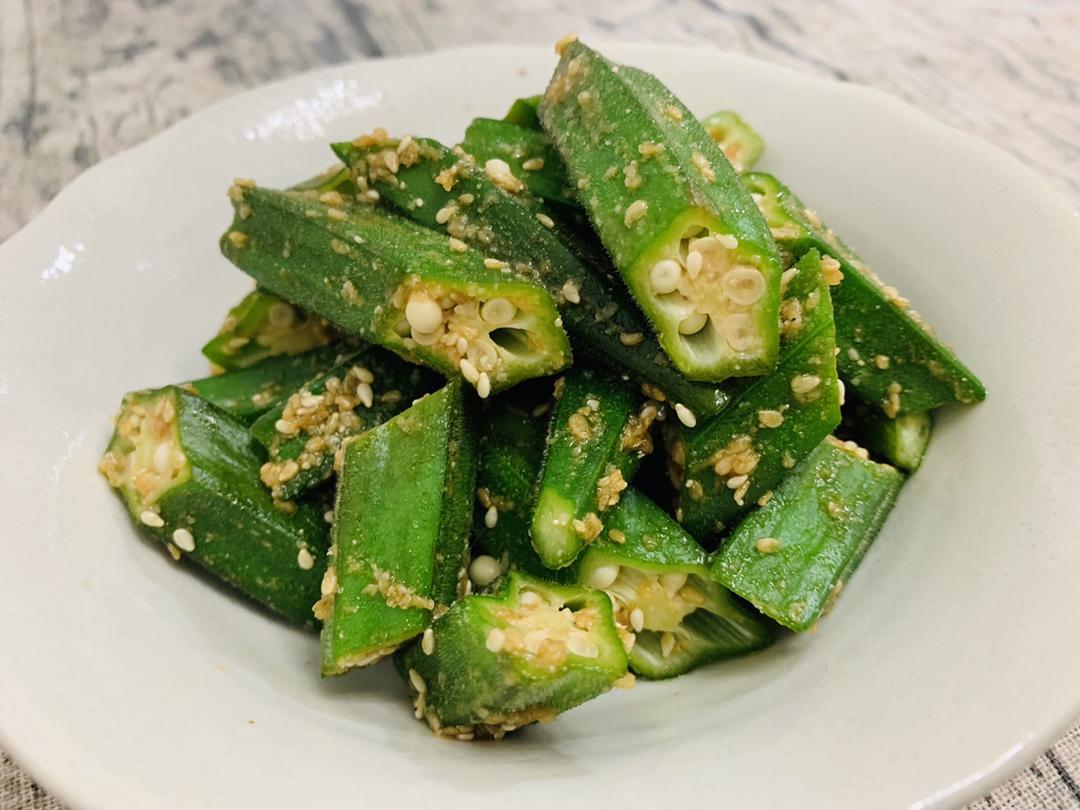 微波炉菜 芝麻风味凉拌秋葵的做法