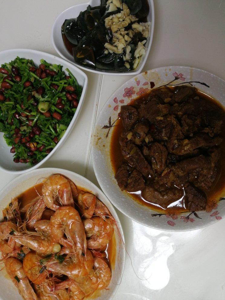 爱做饭的葡萄麻麻做的晚餐2018年8月4日