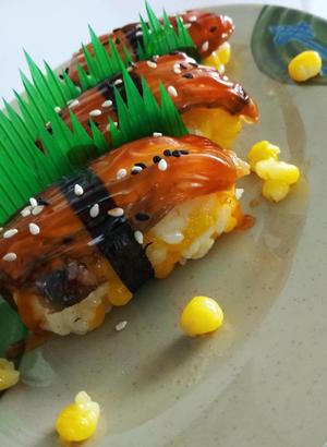 鳗鱼玉米寿司的做法 步骤2