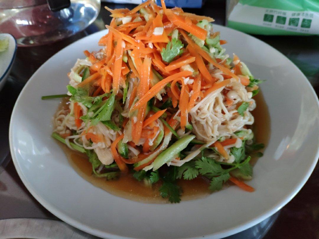 凉拌金针菇