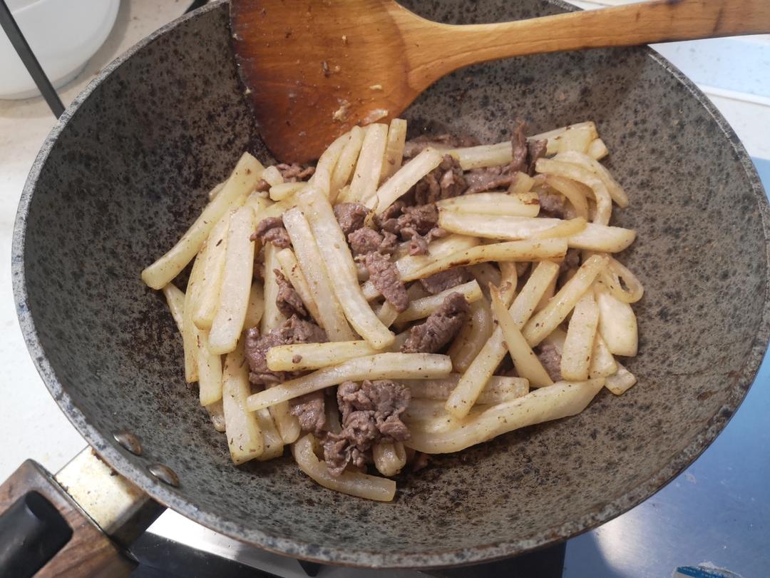 白萝卜丝炒牛肉