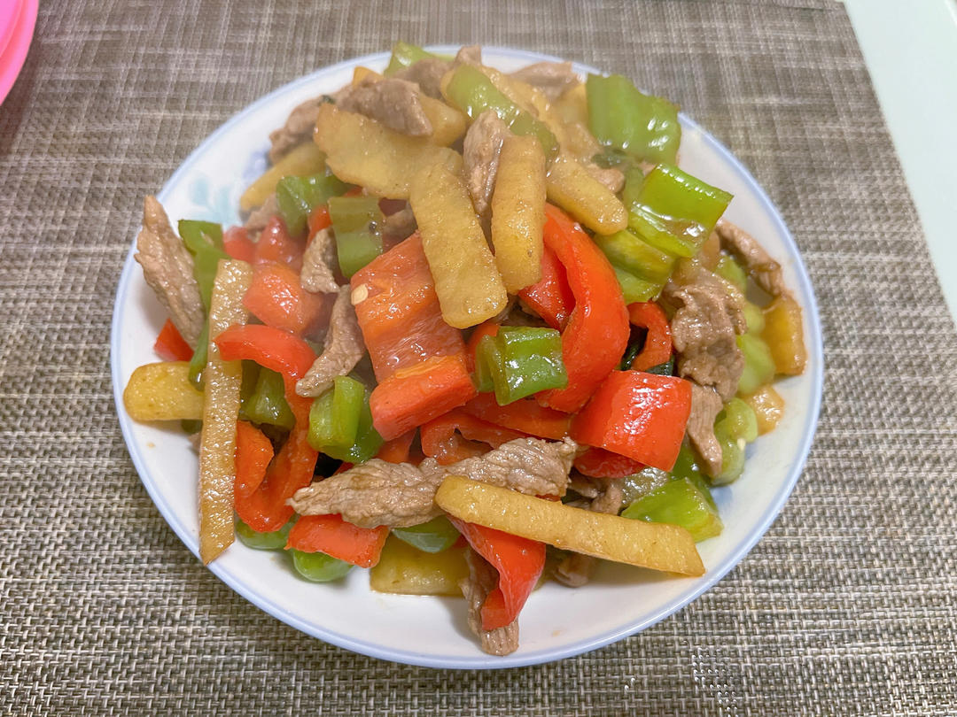 孜然土豆炒牛肉