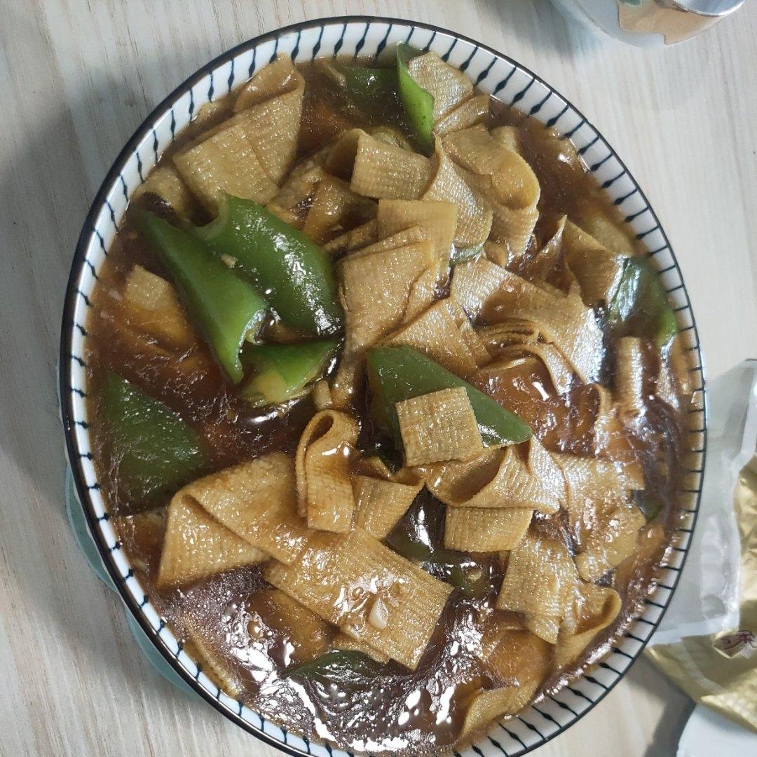 不用厨艺的尖椒干豆腐