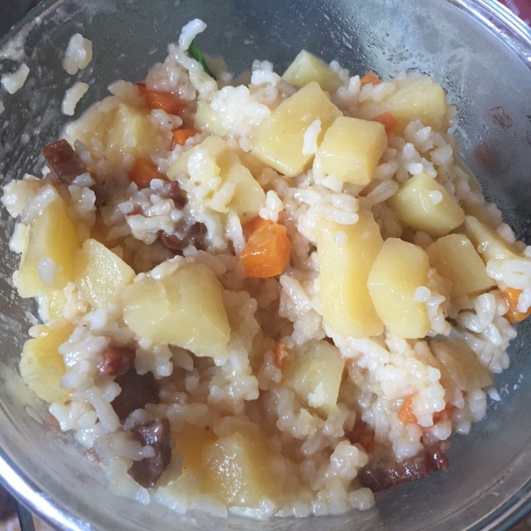 土豆腊味饭