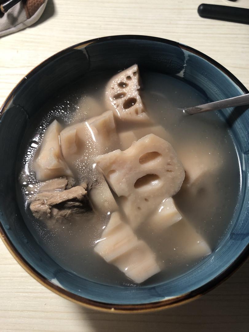 孤王天然呆做的排骨莲藕汤