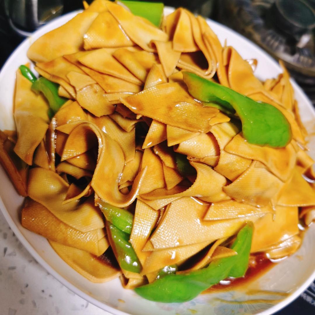 不用厨艺的尖椒干豆腐