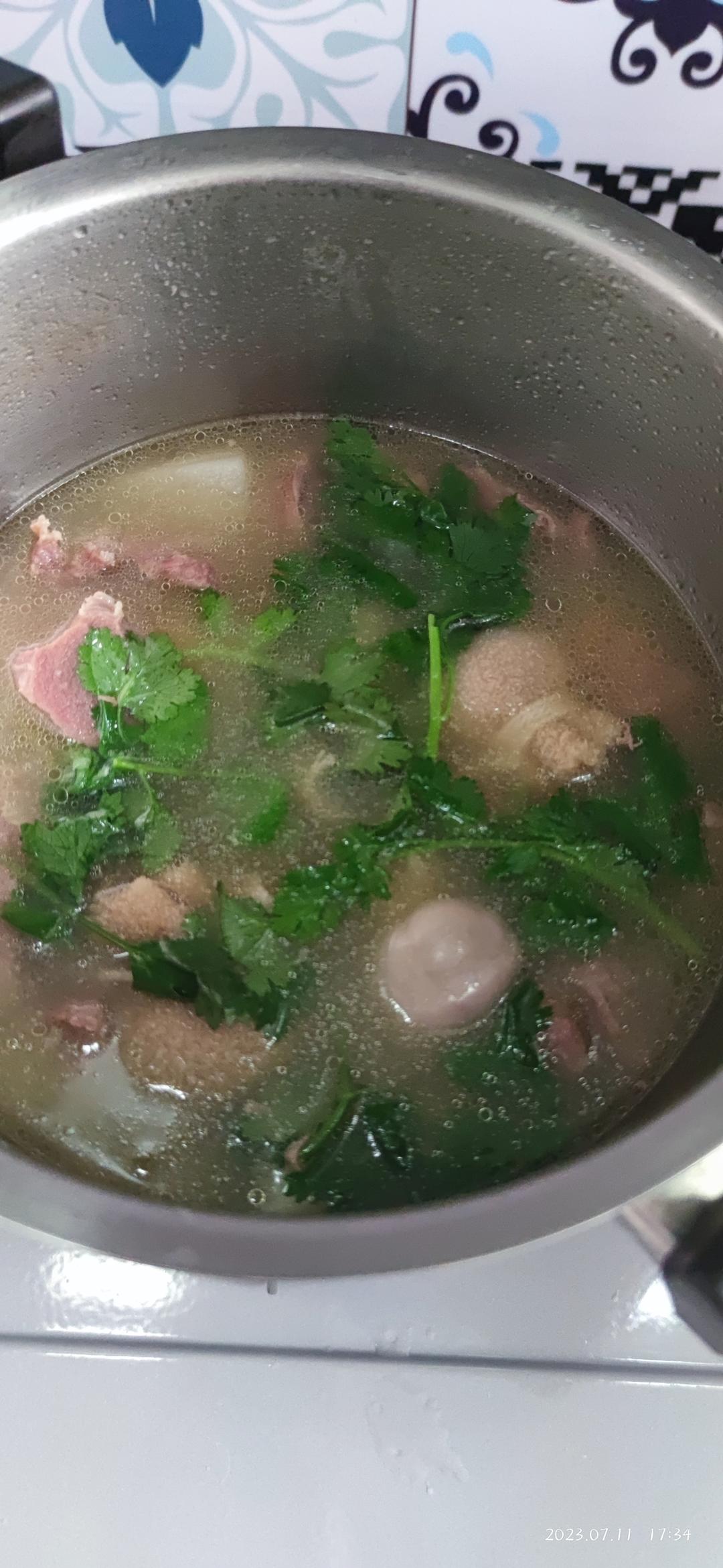 羊肉汤(炖萝卜)