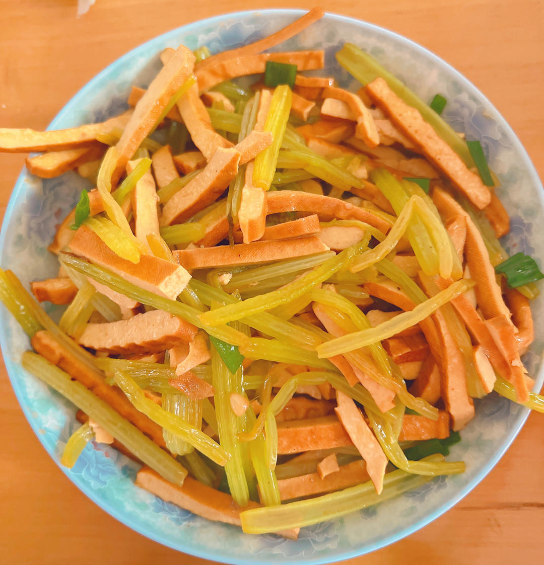 芹菜炒香干