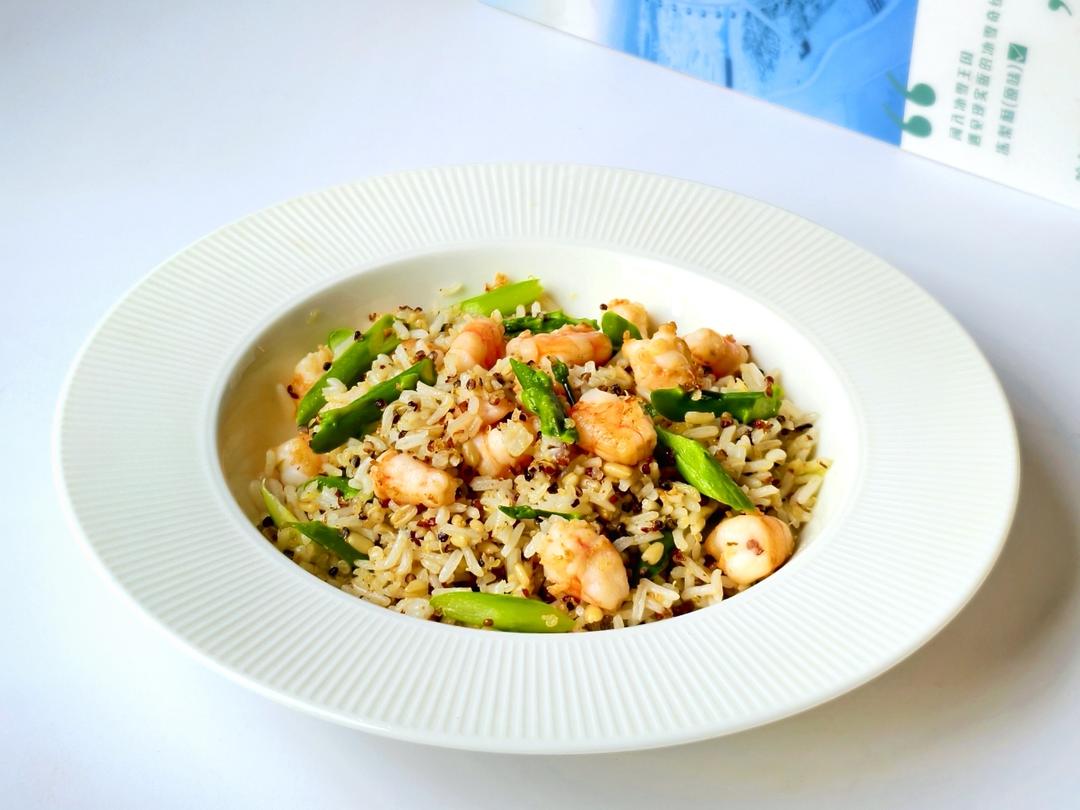 复合酱油剁椒炒饭