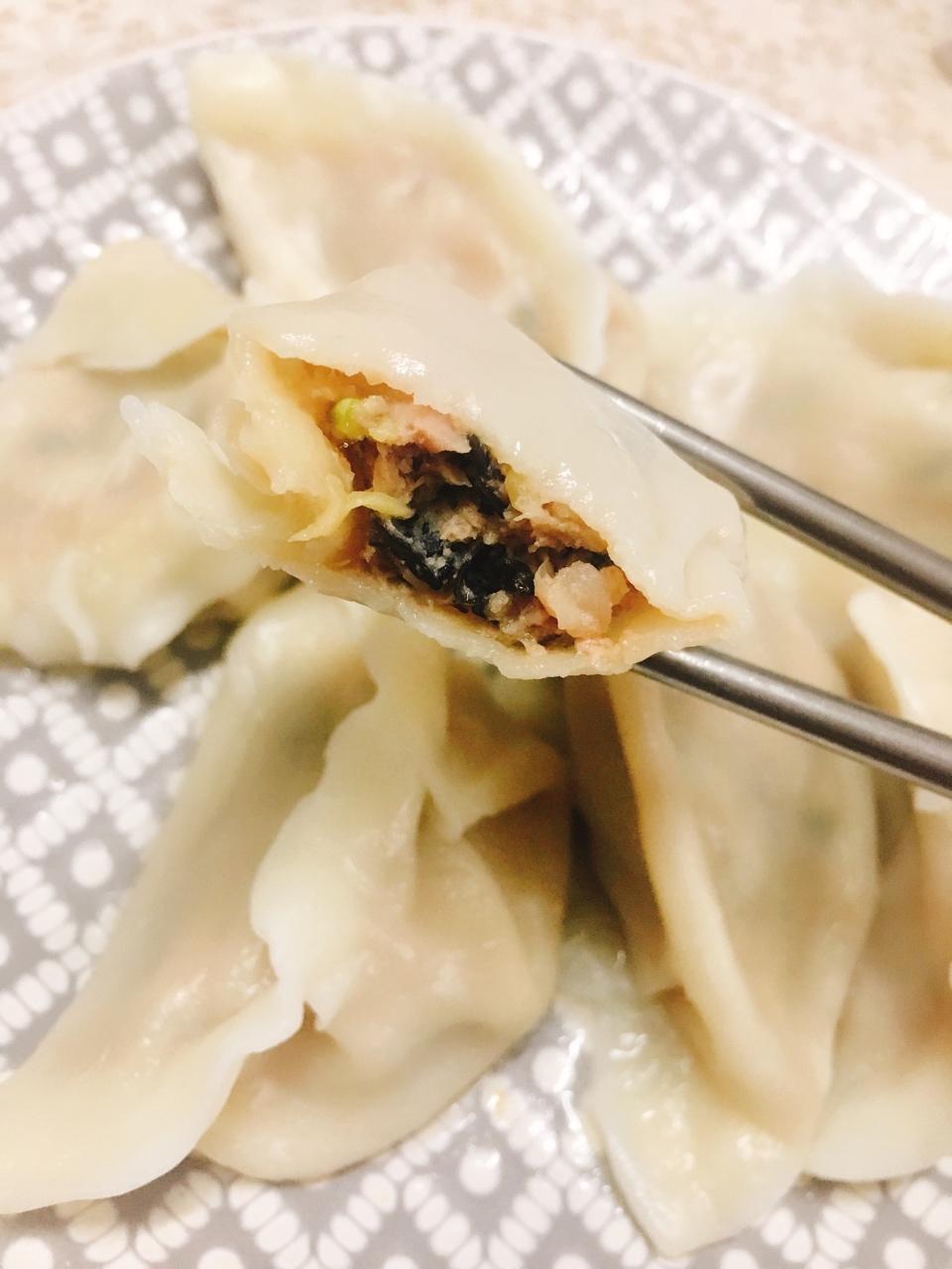 黄瓜木耳鲜肉水饺