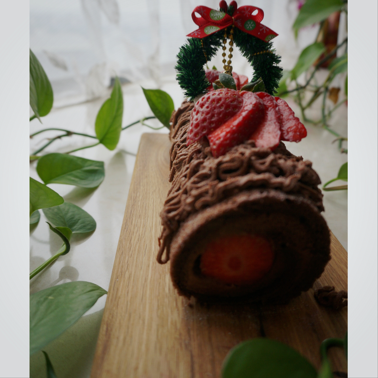 巧克力草莓蛋糕卷