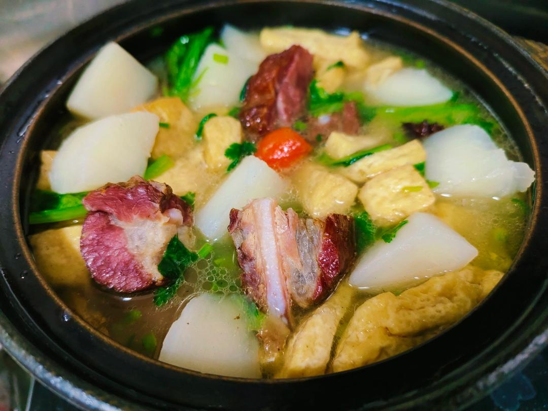 腊排骨萝卜汤