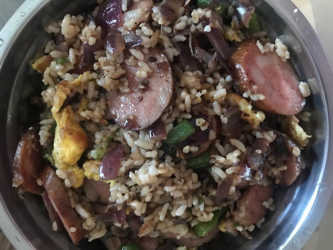 哈尔滨红肠蛋炒饭