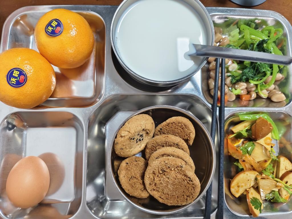 午餐•2025年12月10日