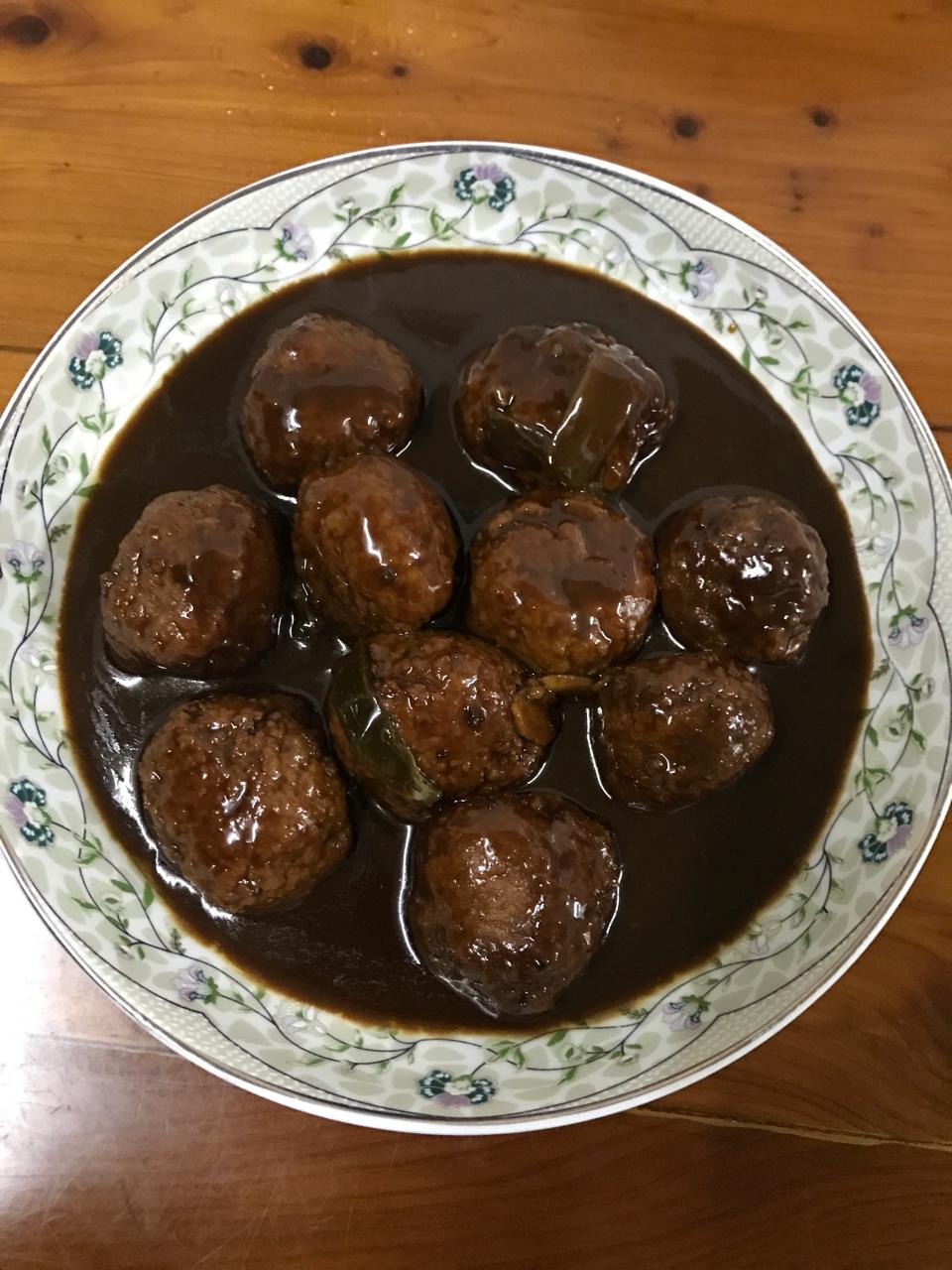 红烧狮子头
