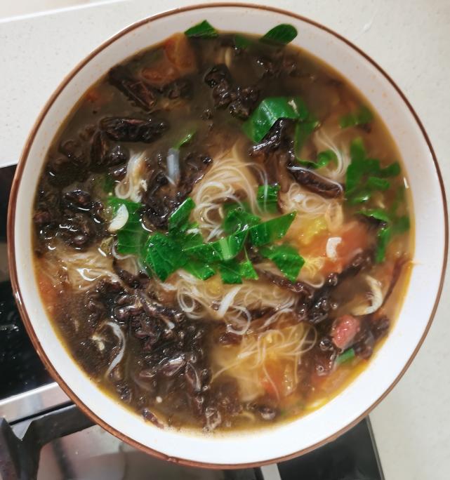 番茄紫菜虾皮线面