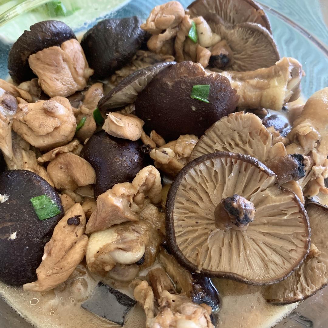 小鸡炖蘑菇