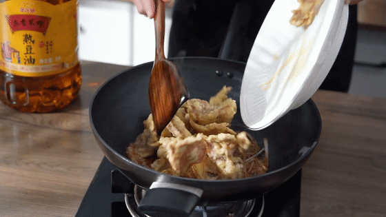 经典东北名菜——锅包肉的做法 步骤18