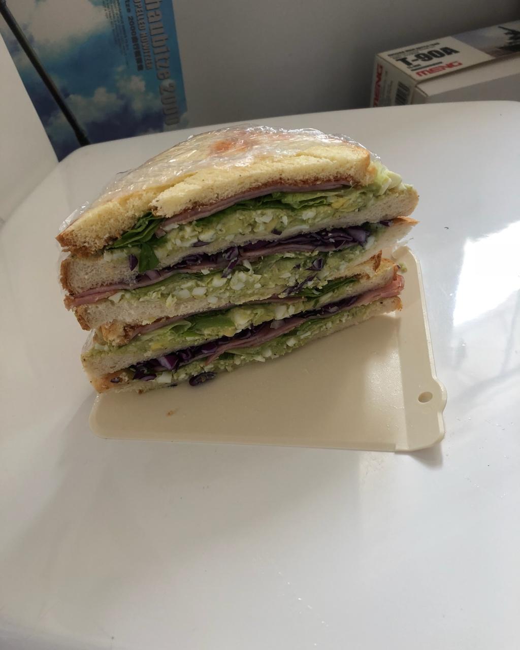 如何做超厚的沼三明治~详细tip！牛油果鸡蛋午餐肉三明治~