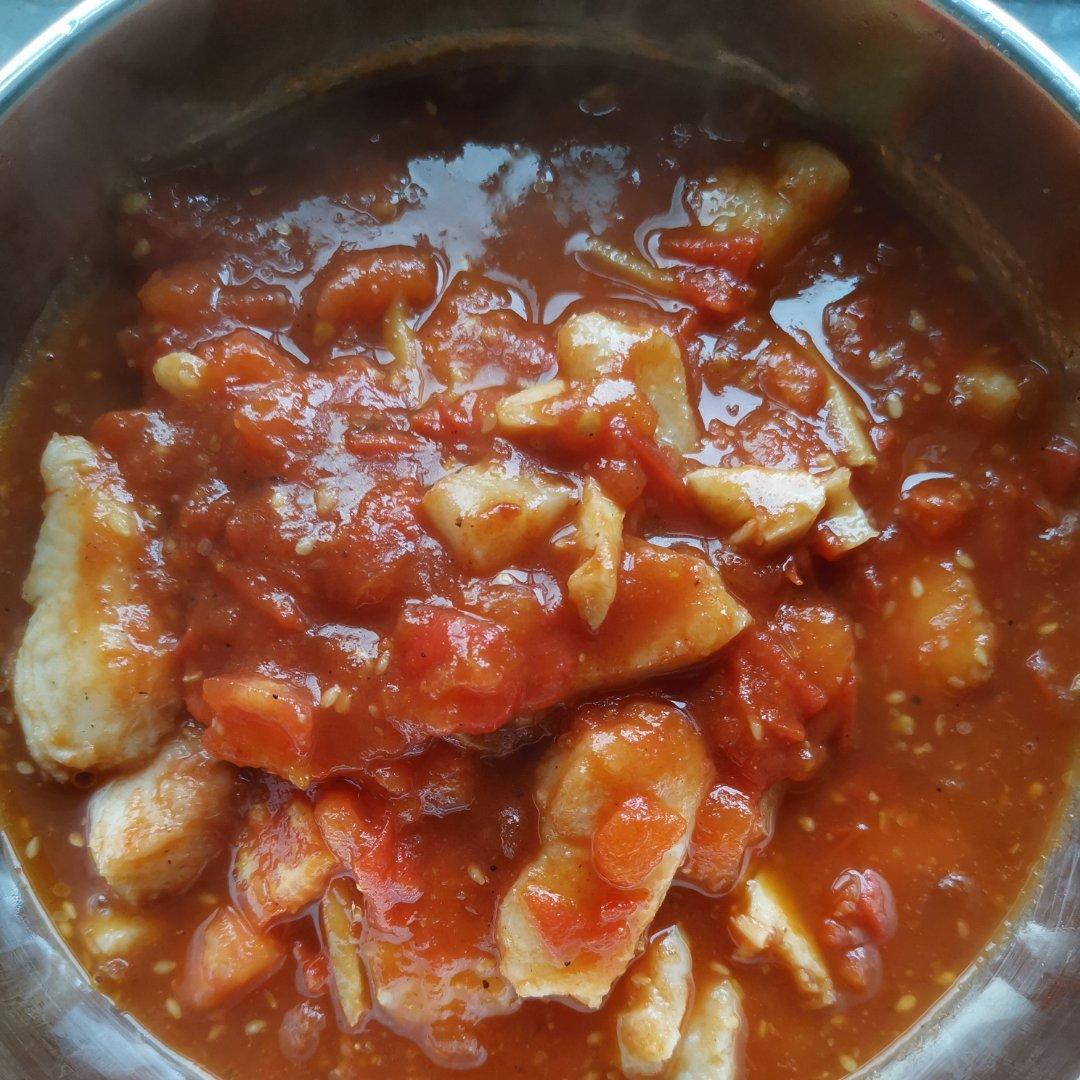 番茄鱼巴沙鱼（也可以用番茄龙利鱼），番茄酱汁超浓郁，营养又下饭！