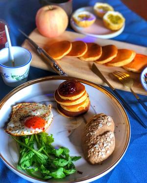 蜂蜜水果松饼+粉红松饼pancake的做法 步骤8