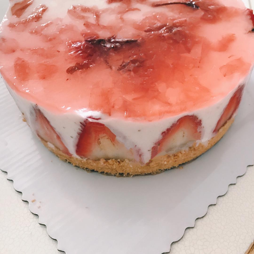 樱花巧克力草莓慕斯蛋糕（6寸）