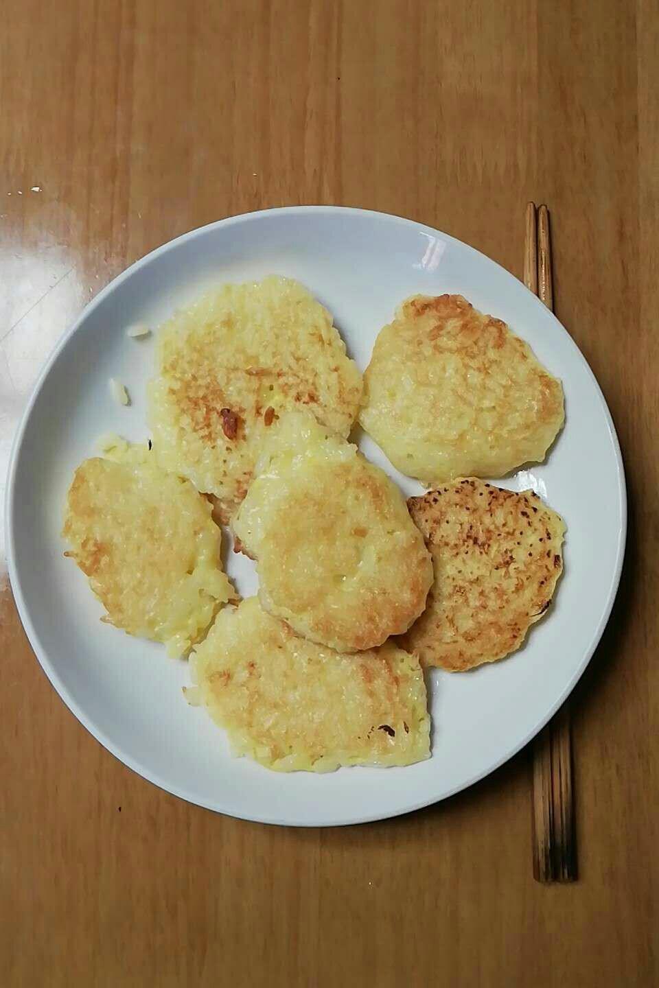 鸡蛋米饭饼